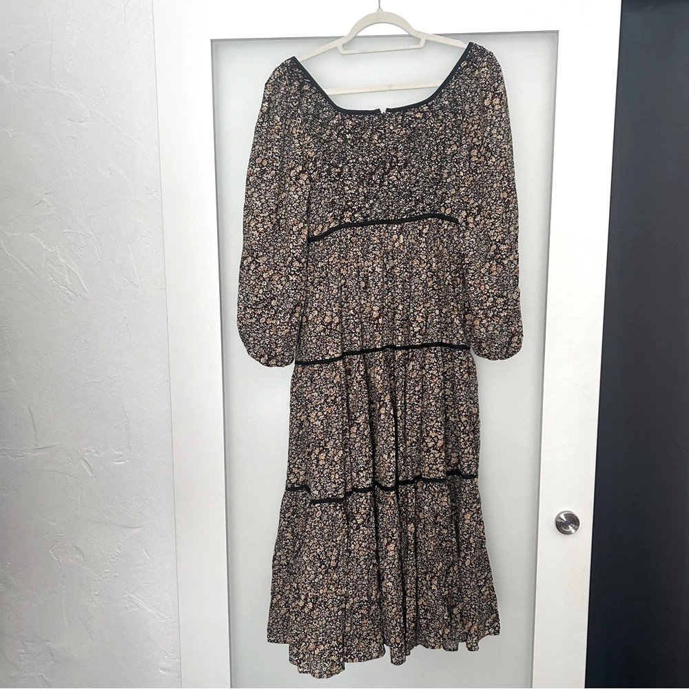 Madewell Embroidered Tiered Midi Dress in Cottage Garden 4 - Picture 5 of 9